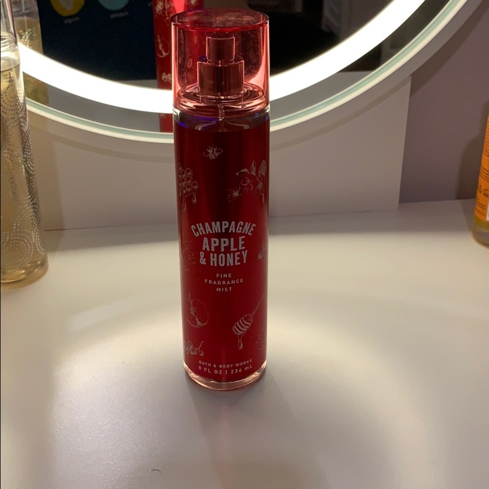 NEW BATH AND BODY WORKS CHAMPAGNE & APPLE HONEY